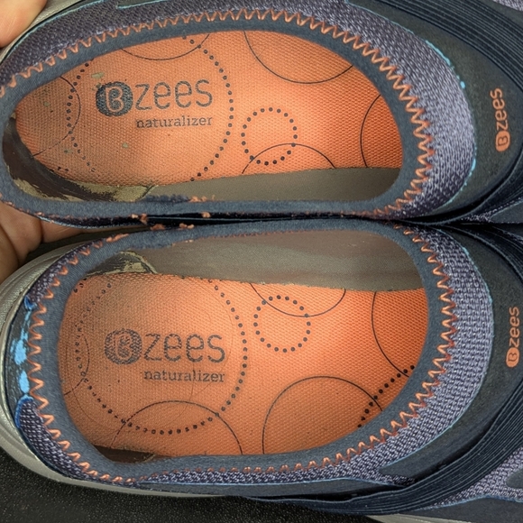 Bzees Naturalizer Sandy Slip On Comfort‎ Sneakers Blue Silver Fabric Womens 8.5M - Picture 7 of 10